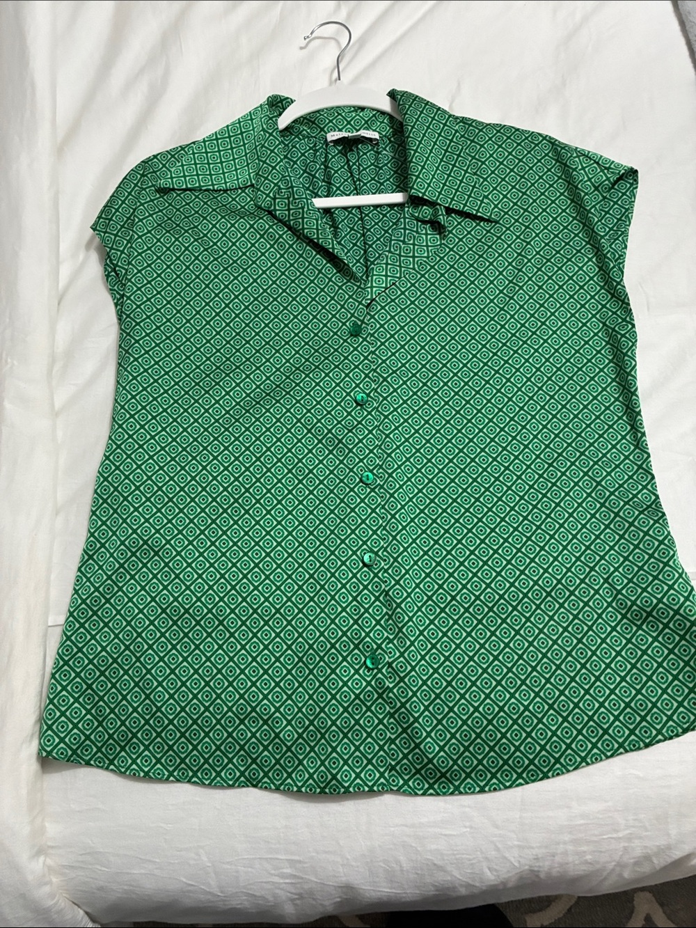 Green Geo-Print Cap Sleeve Button-Front Blouse